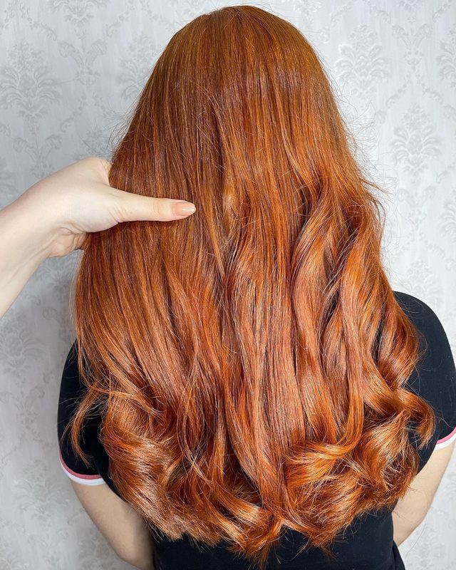 Ruivo com ondas